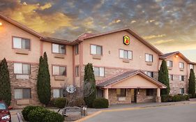 Super 8 By Wyndham Kingman