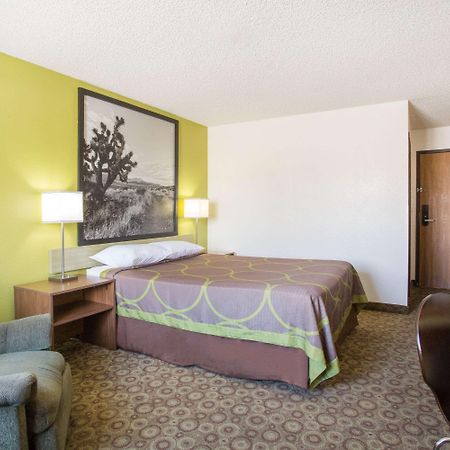 Hotel Super 8 By Wyndham Kingman Exterior foto